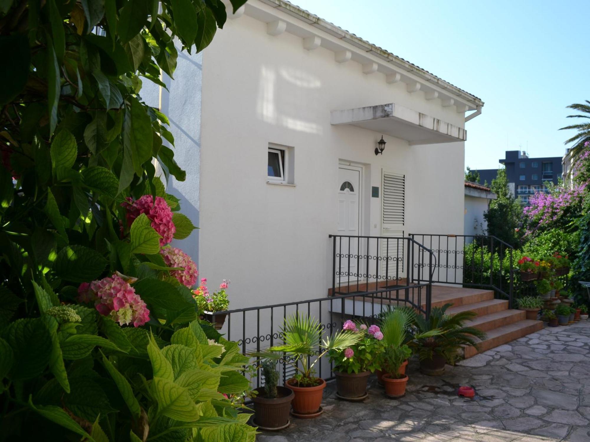 Apartments Luka Budva Bagian luar foto