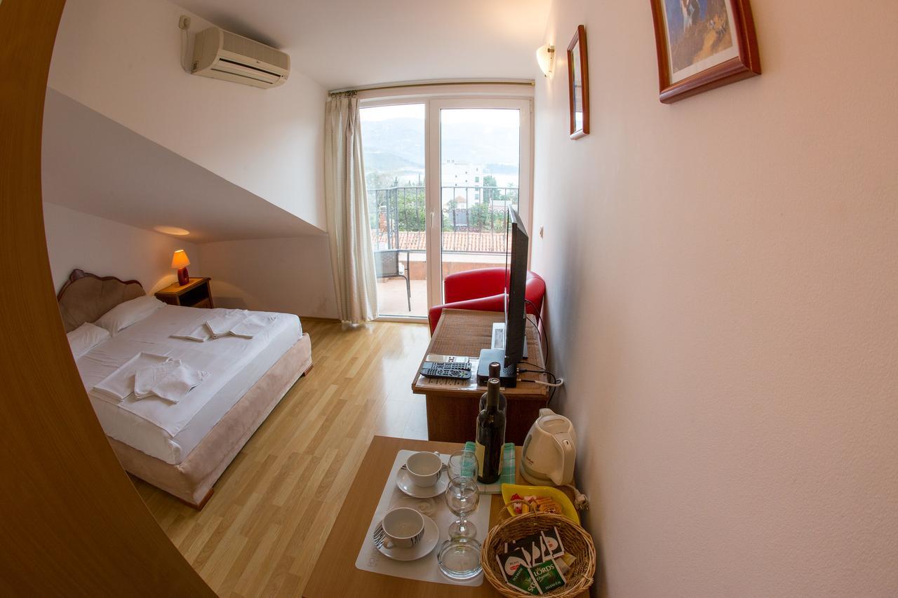 Apartments Luka Budva Bagian luar foto